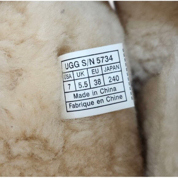 UGG AUSTRALLIA S/N 5734 WOMENS ROSEBERRY LACE UP BOOTS SHEEPSKIN FUR LINED Sz 7 - Picture 9 of 11